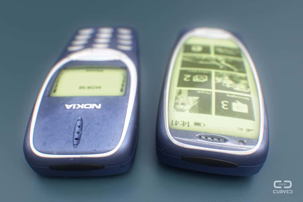 Nokia 3310 and Ericsson T28S smartphones