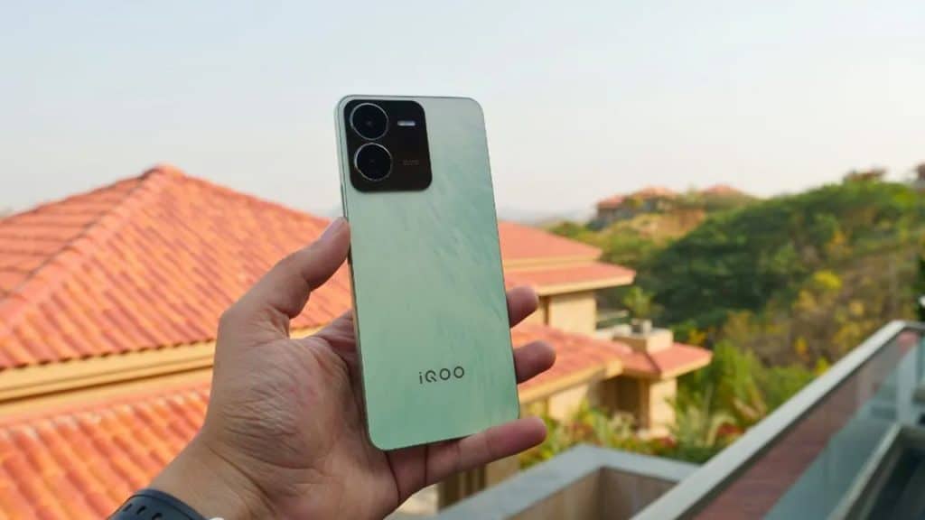 OPPO F27 vs. iQOO Z9s: 64MP Cameras, 5000mAh Battery!